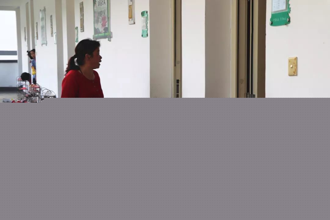 嘉陵江边 产品图片