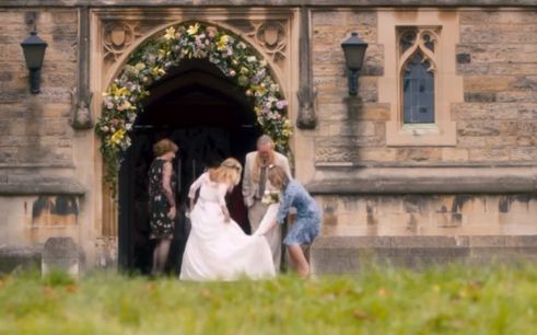 偷偷爱你 推荐视频