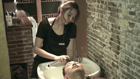 伊丽莎白镇 推荐视频