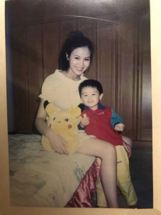 多米诺 视频封面