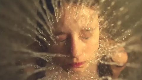 外星萝莉 (2016) 视频主图