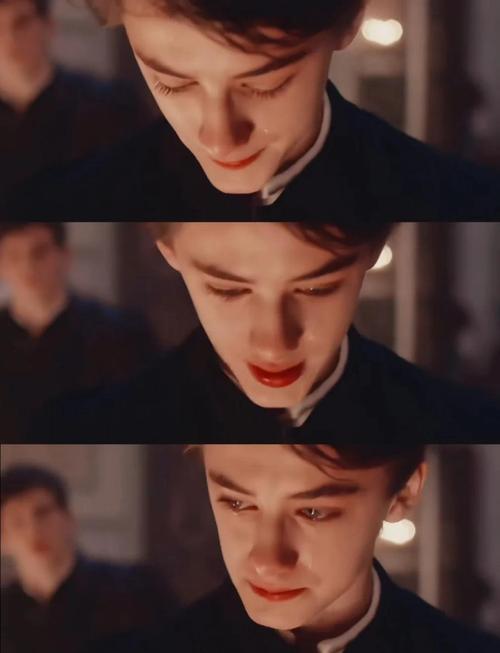 吸血鬼女王 推荐视频