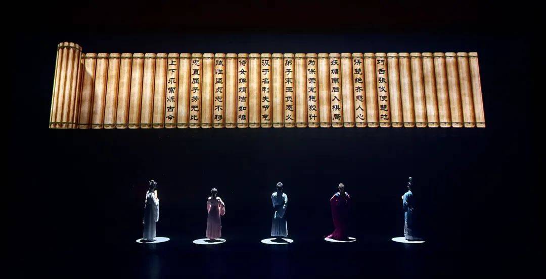 伦敦上空的鹰 推荐视频