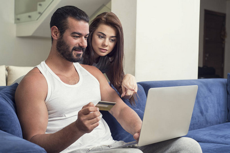 堕落天使 推荐视频