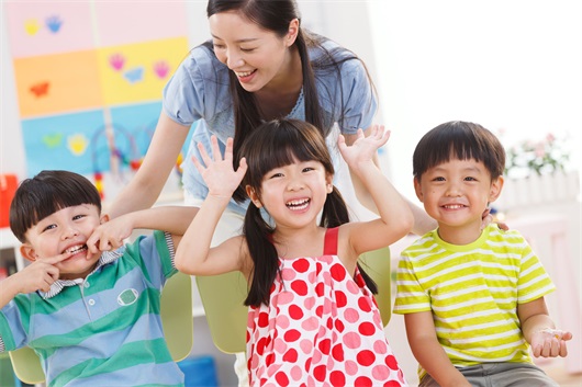 古墓丽影：源起之战（原声版） 推荐视频