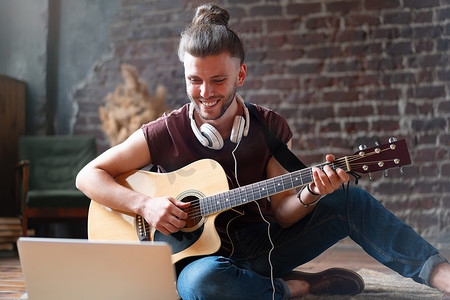 仙人坝的红衣兜 推荐视频