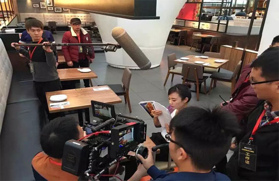 变形金刚：超能勇士崛起 推荐视频