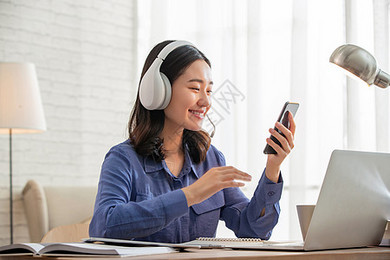 七剑下天山之七情花