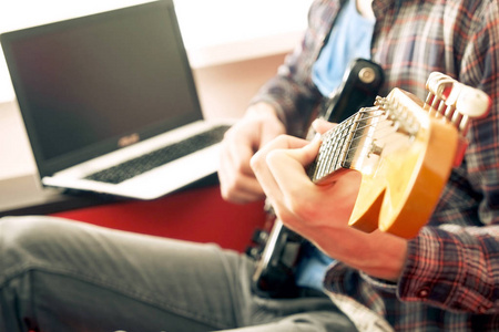 以我儿子的名义 推荐视频