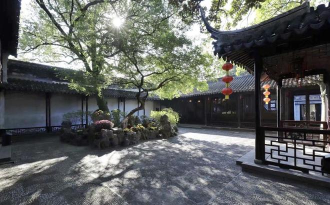 两千零无 视频主图